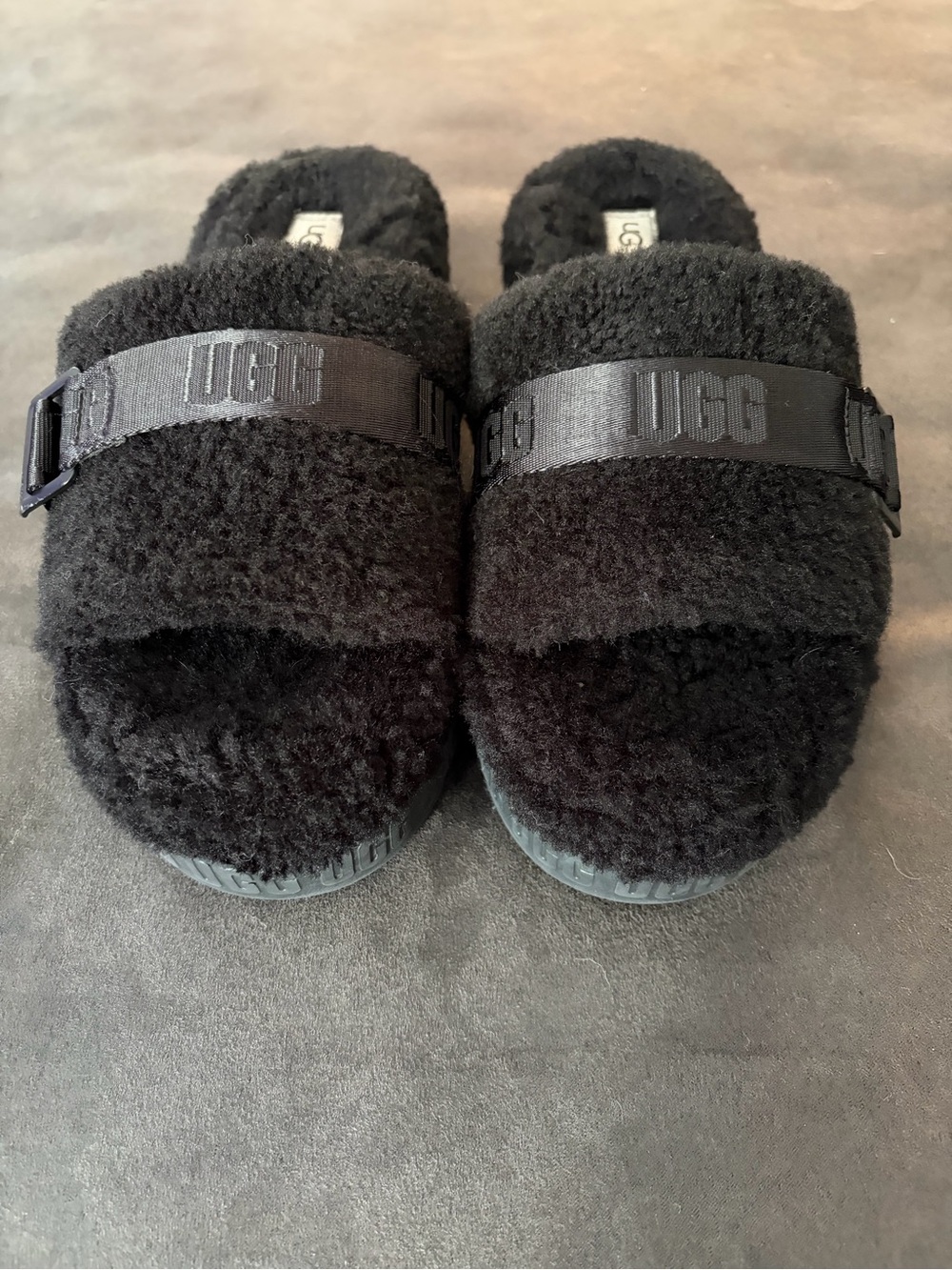 UGG Fluff Yeah Slide Black Sheepskin Platform Slippers Women’s Size 10